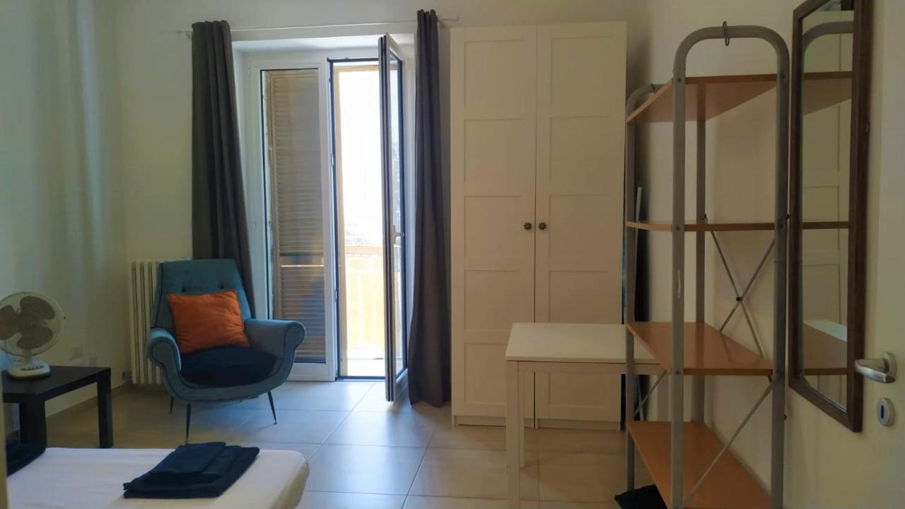 Confortevole Appartamento Vicino Al Centro Lecce Exterior photo